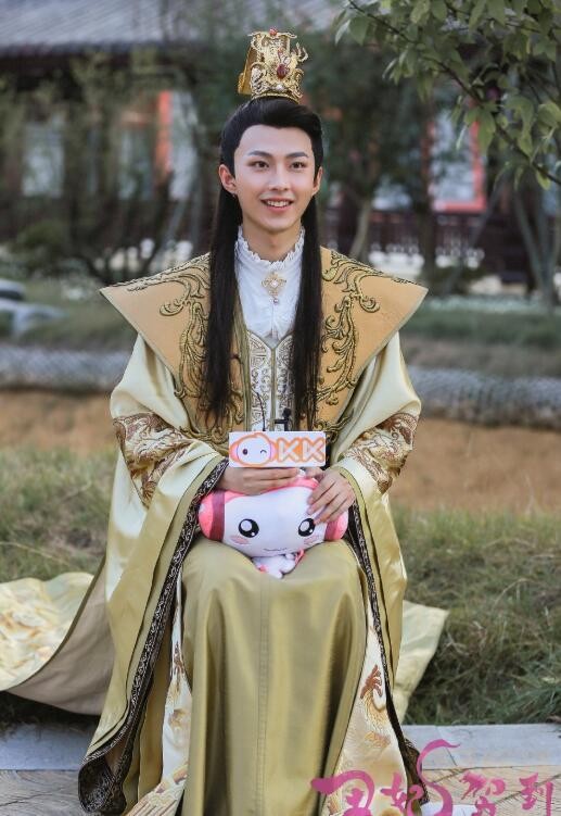 亲爱的义祁君片场照