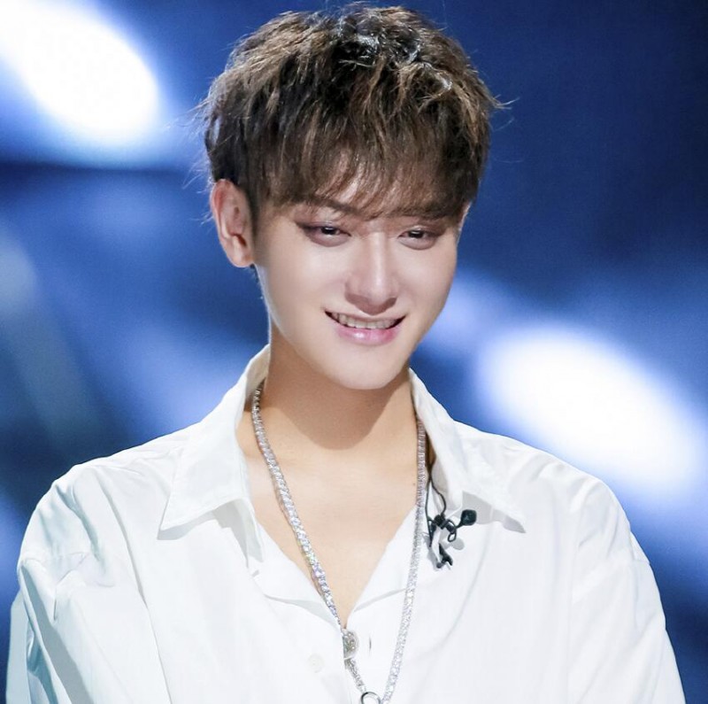 有种&ldquo;神仙友谊&rdquo;叫吴亦凡鹿晗，商量好穿同款鞋子，却不告诉黄子韬