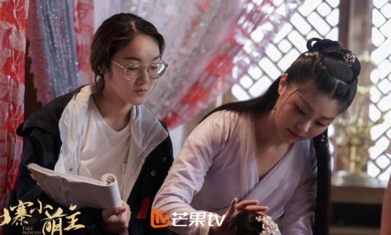 山寨小萌主片场照