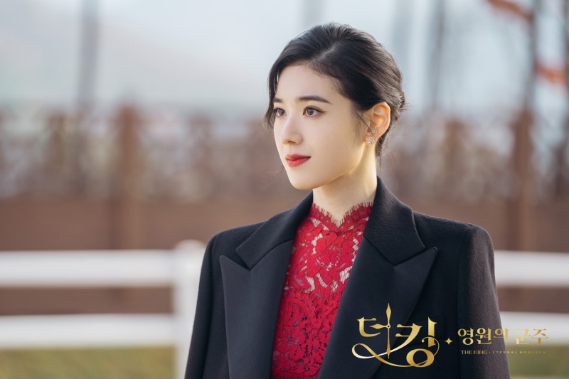 TheKing永远的君主：上了这么多天热搜，最后还是扑了