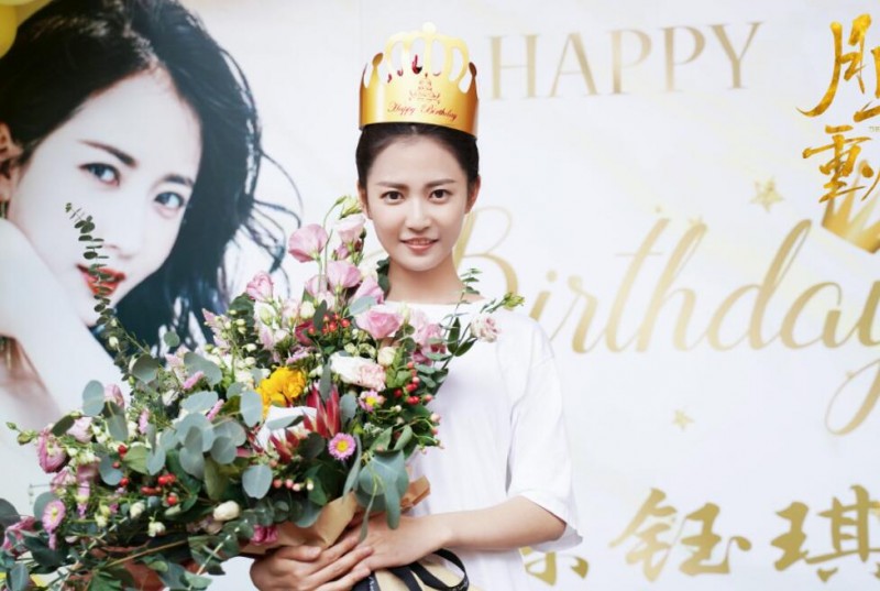 月上重火片场照