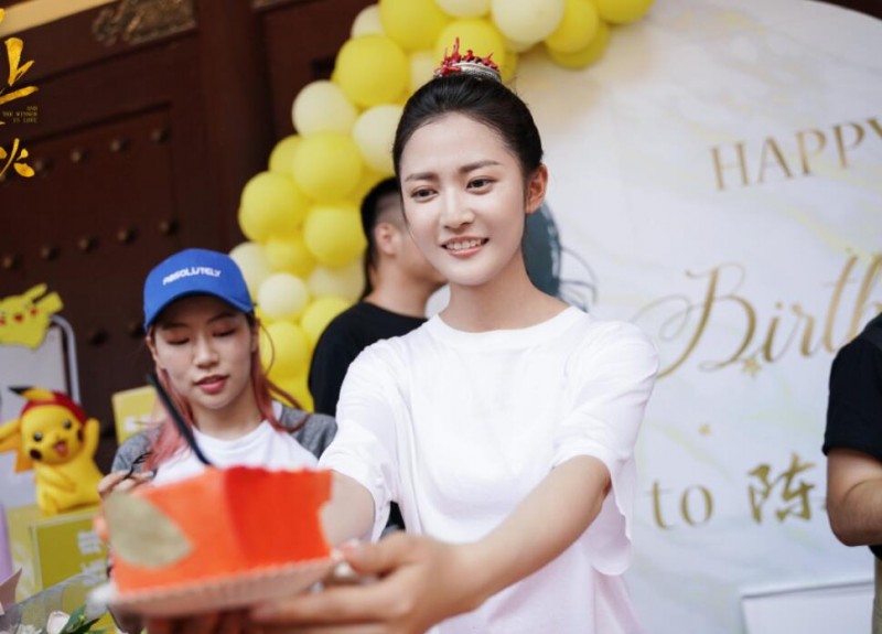 月上重火片场照