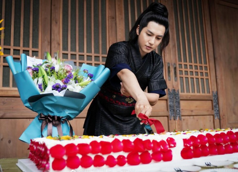 月上重火片场照