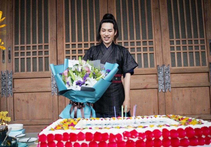 月上重火片场照