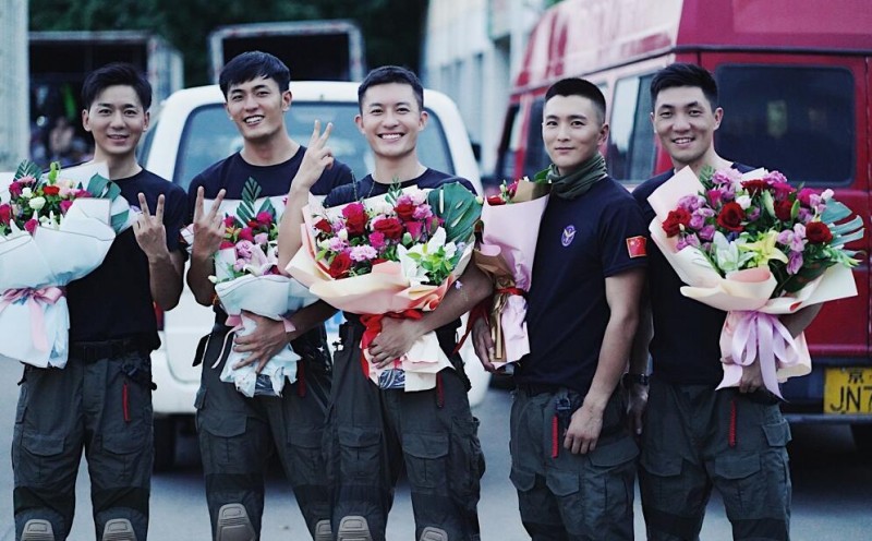 女特警片场照