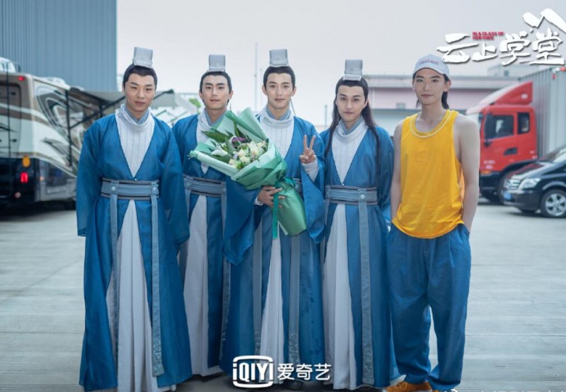 漂亮书生片场照