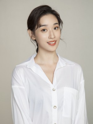 张馨比