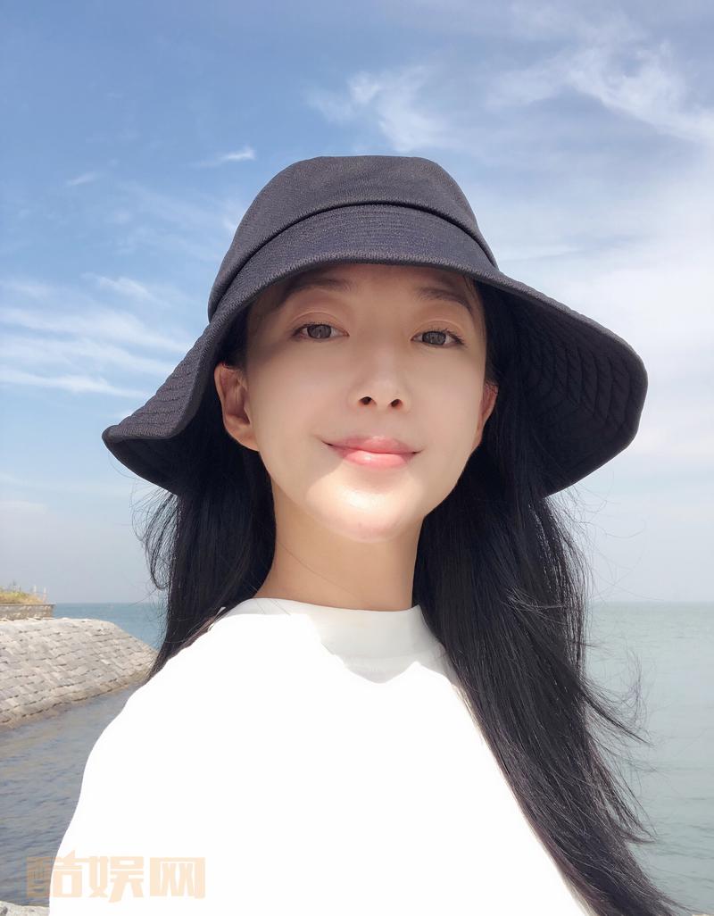 希望阳光很暖，微风不燥，时光不老，你我都好