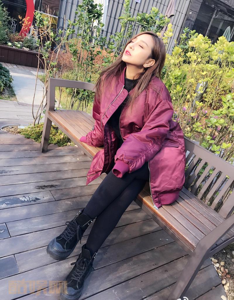 冬至快乐 。。。。虽然我好像显得不怎么快乐。。因为冻成狗还要摆拍你造有多难吗。。。次饺子切！ 韩国&middot;首尔 