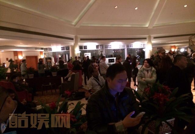 紧急飞过来支援我的同事 转场以后 要开始了 但愿是奇迹 