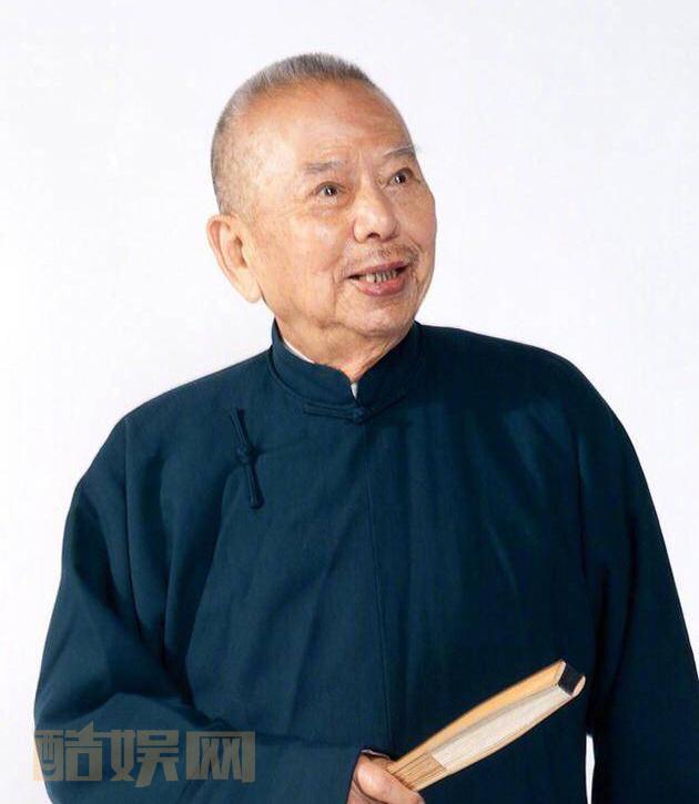 享上寿九秩，德韵仁风昭日月，得大福一堂，慈怀清范炳乾坤。师伯吴兆南先生千古