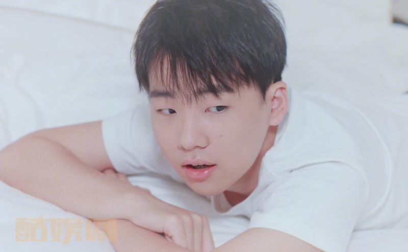 我说我不发，你非让我发，我发...你告我去吧！@A咖小航航 