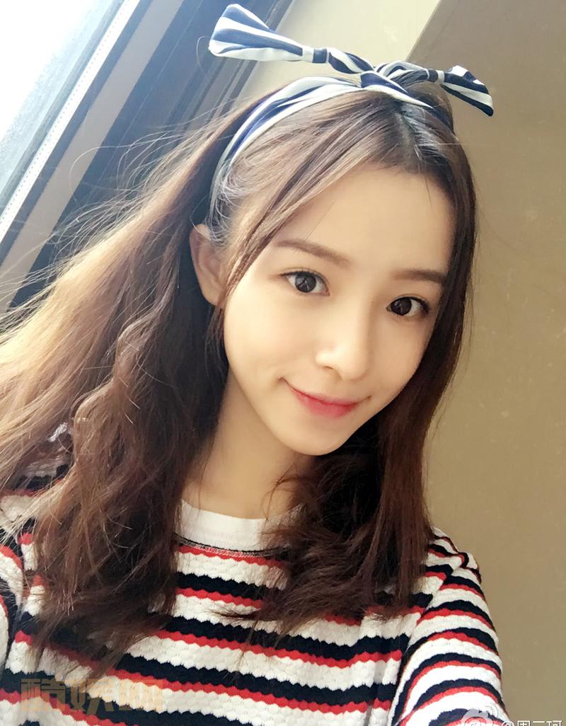 翻了翻手机相册，不同日期的照片，凑够了九张✈️早早早～  