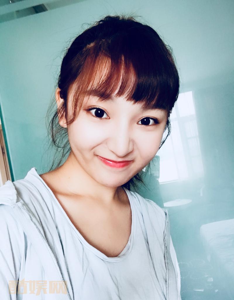 好不容易休息了一天居然还下雨，想让自己保持微笑...但是笑不粗来