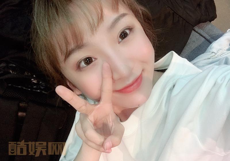 依然在工作...fighting～[加油] 