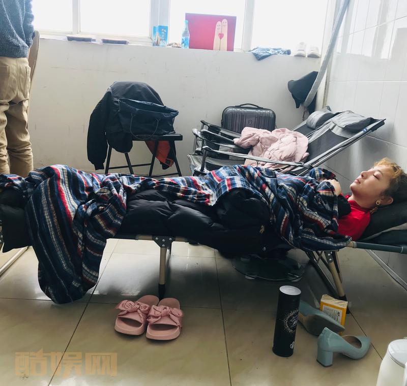 大家要记得...爱惜身体...不要像我一样病成傻瓜⚡ 