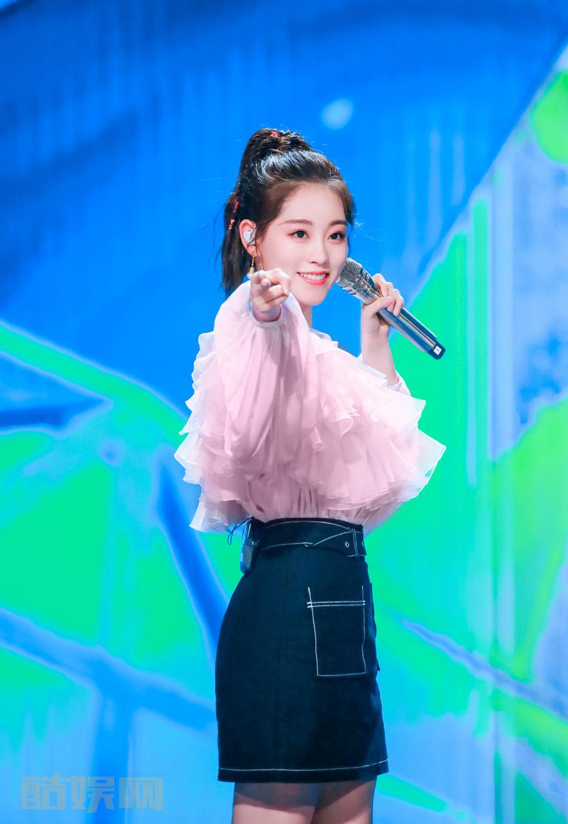 表达内心所想，青春不留遗憾今晚八点来#创造营2019#听我们的《宣言》超赞的舞台等你看呀！ 