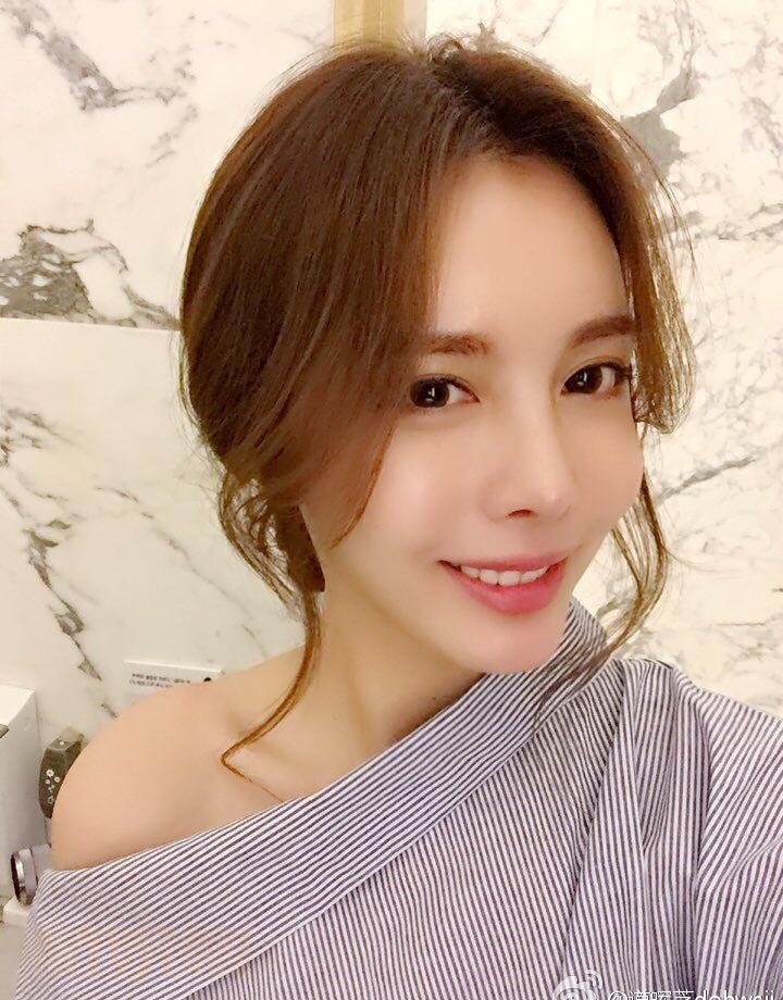 22일 신상오픈할 예정이구요!23일 오전 10시! 마지막 vip회원 400분 신청가능합니당! 25일 오전10시! 부터 구매가능