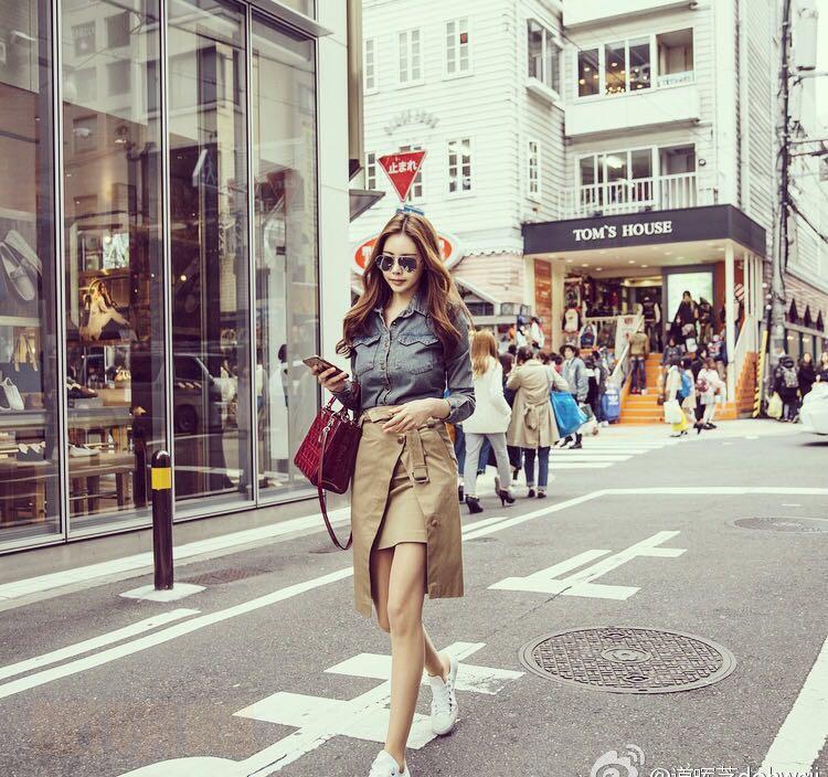 准备了很久的私服终于要和大家见面了！这次也是为了和我的原版做到一样一直反复修改到现在！时间定在3月23号上午10点哦！喜欢的亲请戳这里https://shop.sc.weibo.com/h5/goods/dispatcher?iid=3201209   这期会从转发的粉丝里抽5位送一款新品哦~오랜 준비를 거쳐 신상 드뎌 업뎃합니당! 이번에도 저의...全文