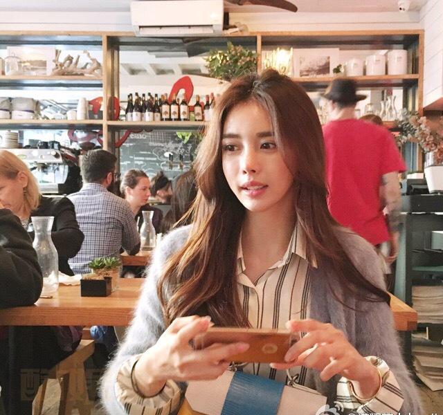 드뎌 컴백! 사진들 한번에 정리끝~여행가서 산 #rogervivier#신발 너무 맘에들어 중국북쪽에 눈온다는데 다들 따뜻하게 입구다녀