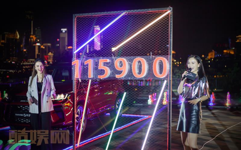 颜出&middot;必行。恭喜&ldquo;有颜又有料&rdquo;的全新SWM斯威G01 F上市 作为&ldquo;重庆人&rdquo;，为斯威扎起。万万没想到，有智能语音交互功能的全新斯威G01F和我一样是方言小能手，交流沟通全靠它，内伙子走起～ 我想在中国买车