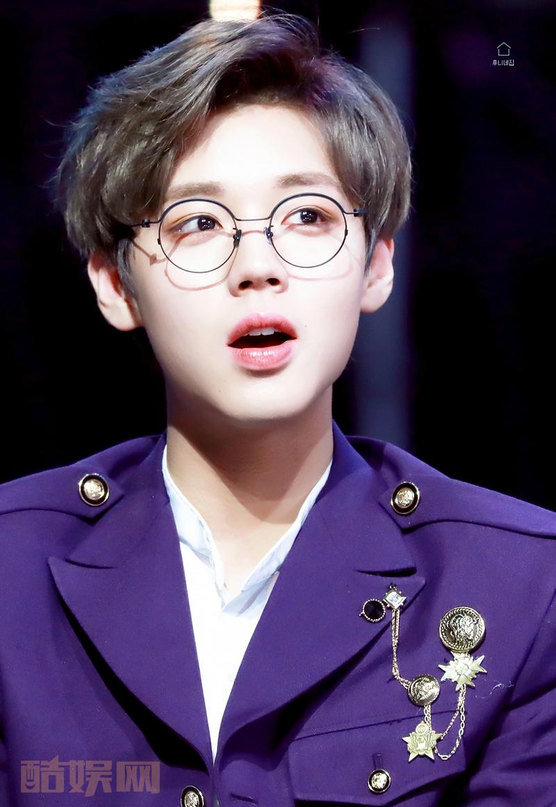 #朴志训[超话]# [心] #朴志训无限可能# 【高清】190106 金唱片饭拍4Pcr.Hoonee_homesolo不运回存钱罐：Aijs3jcO可可训改地址：AimOwtaN浪漫2020年台历代购：AimOwta9〈花党〉新剧应援part 1：AiWPmBwG〈花党〉新剧应援part 2：...全文