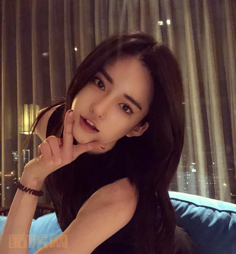 今天有一个可爱的葵花籽问我：你有几件快递呀？