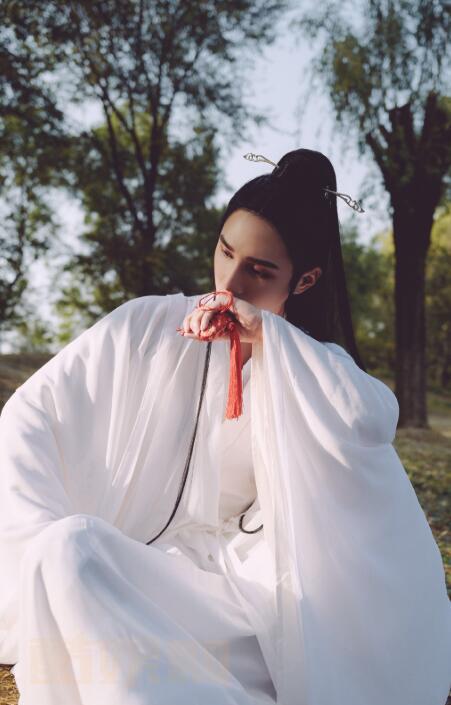 白希古风写真