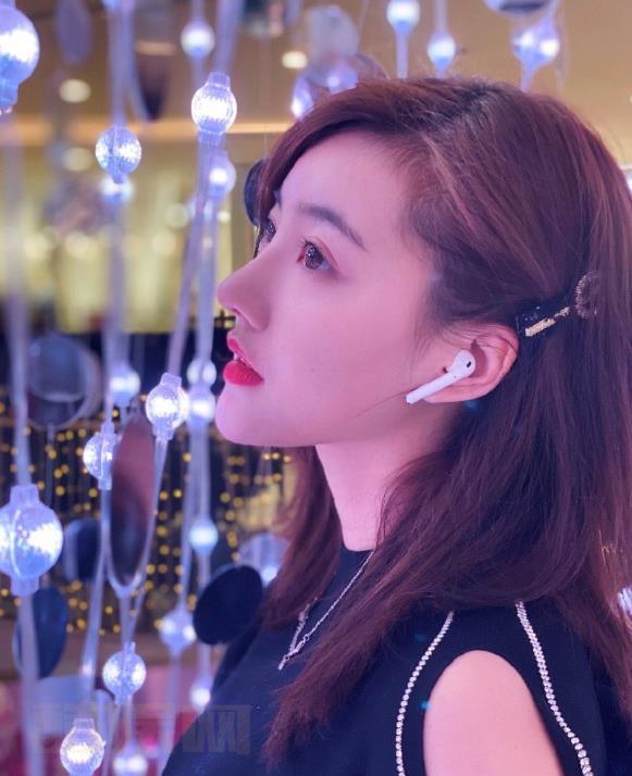 白昕怡甜美日常照