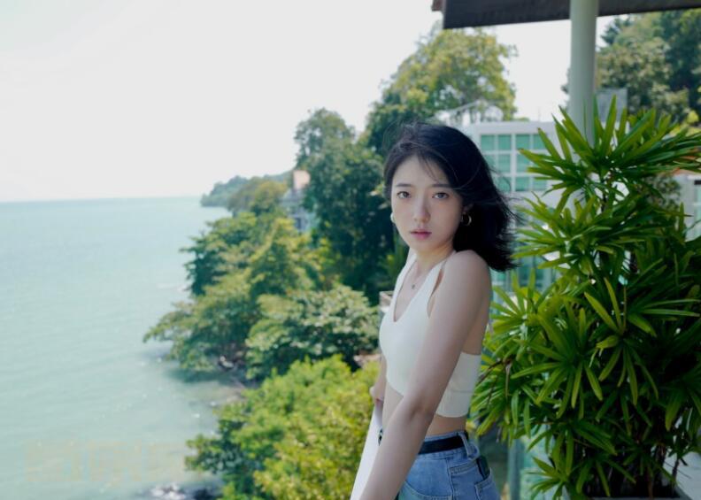 毕梦格街拍写真