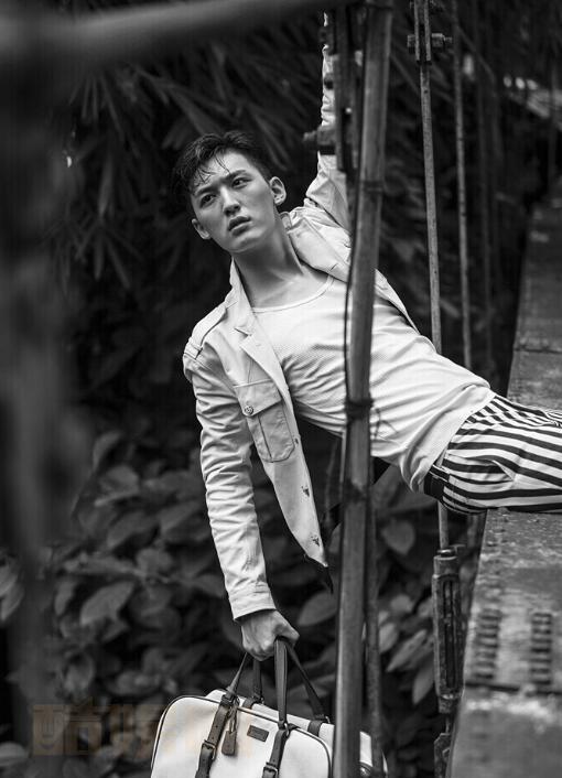 常喆宽街拍大片