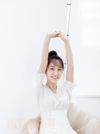陈叶玲甜美写真