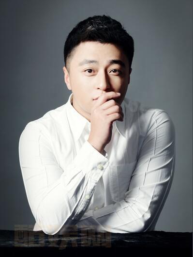 董可飞帅气写真