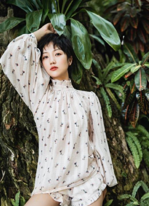 杜沁怡个人写真