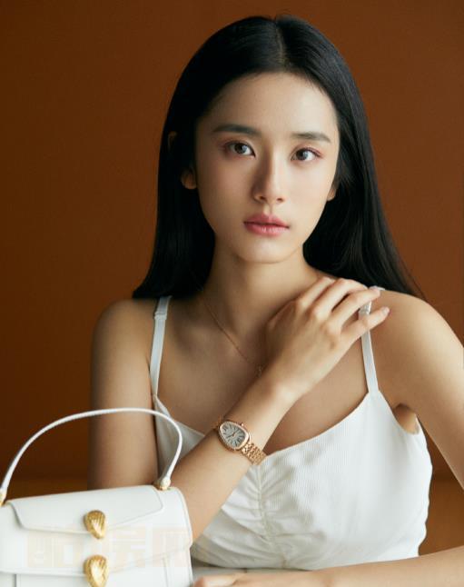 范诗然代言写真