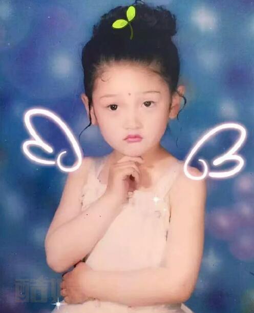 付小仙童年照