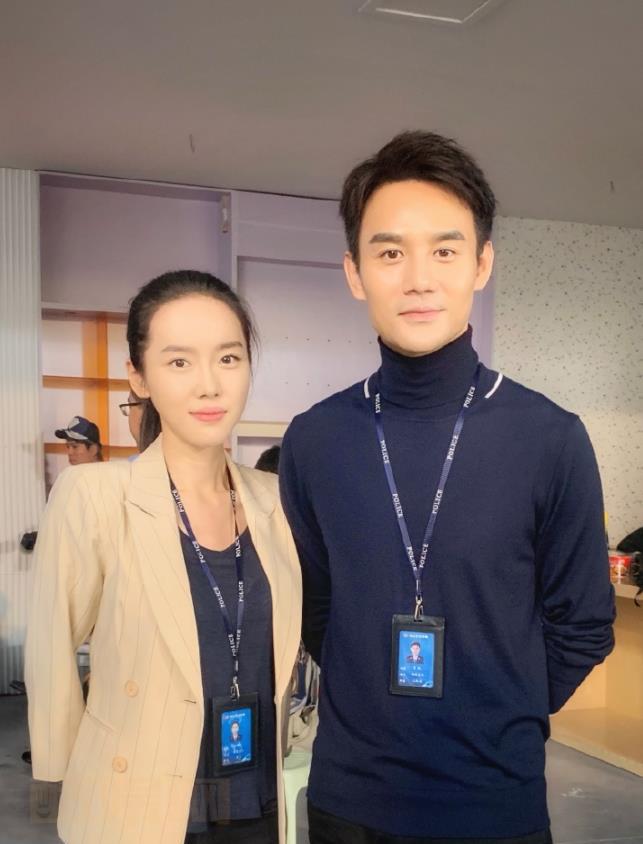 富扬恩与人合照