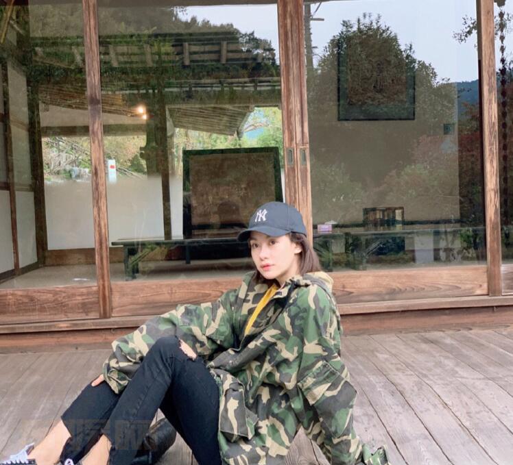 宫媛户外休闲照