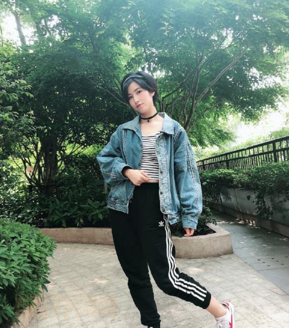 关凯元户外写真