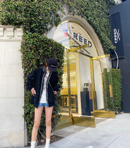 郭姝彤户外休闲照