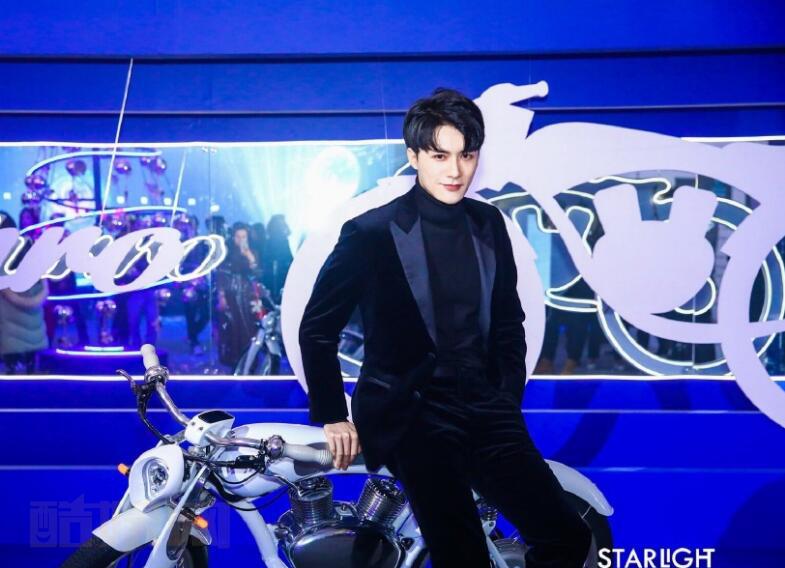 何索个人资料简介 何索写真照