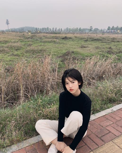 贺雅婷户外写真