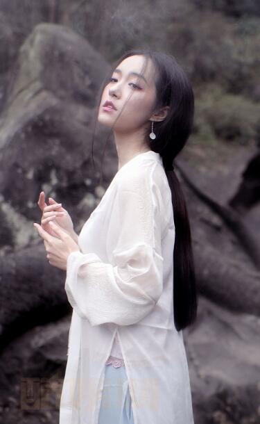 何之舟古风写真