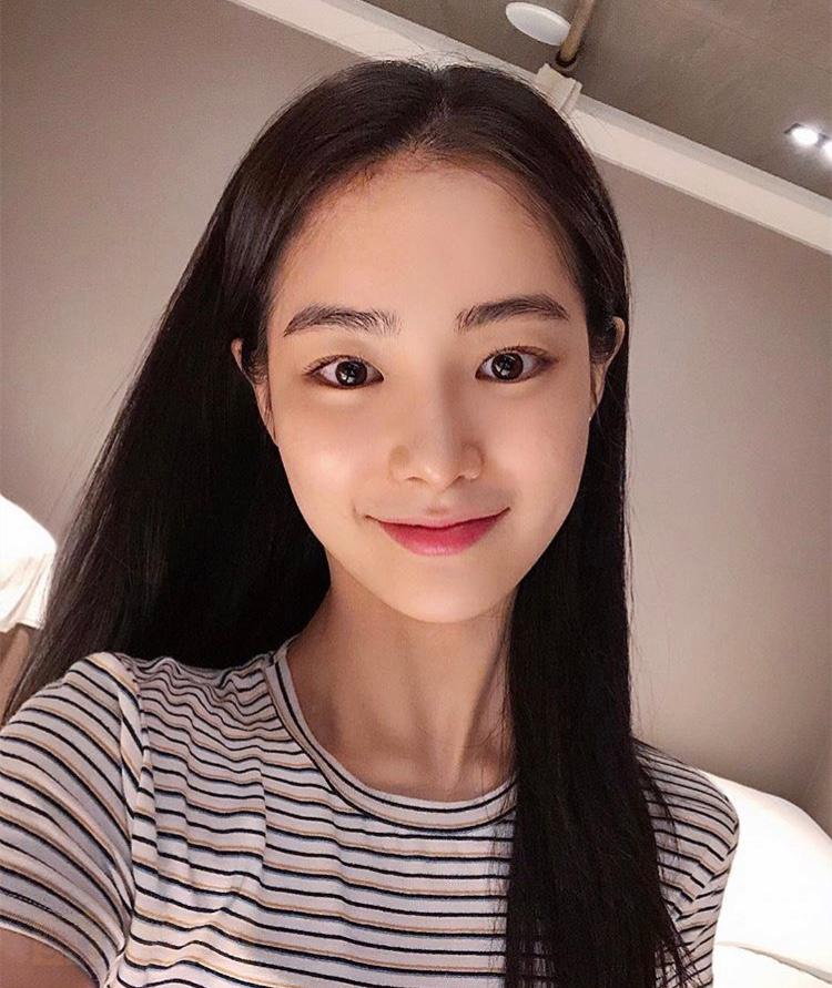 洪秀珠个人资料简介 洪秀珠自拍照