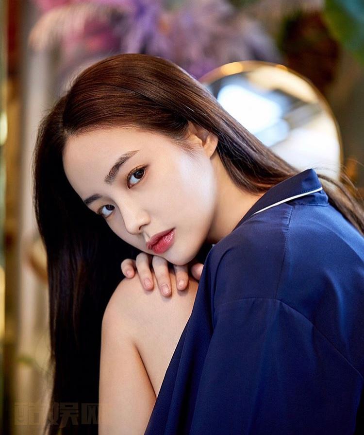 洪秀珠甜美气质写真