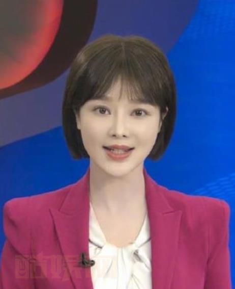 胡蝶新闻工作照