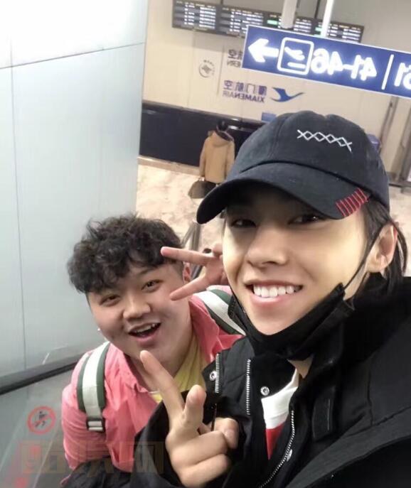 胡宇轩朋友合照