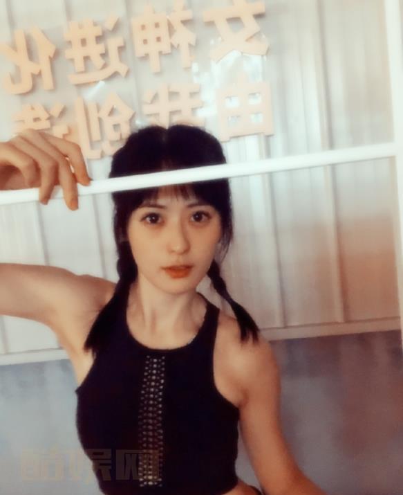 简莉纹生活照