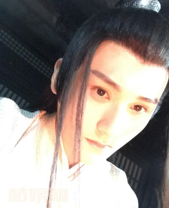 纪李幕后片场照