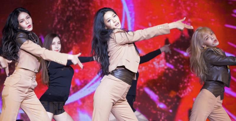 金雪炫个人资料简介 金雪炫演唱会现场照